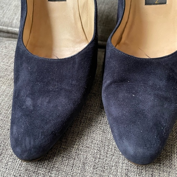 Donna Karan Blue suede upper pumps with Vibram sole 8.5 - Picture 3 of 7